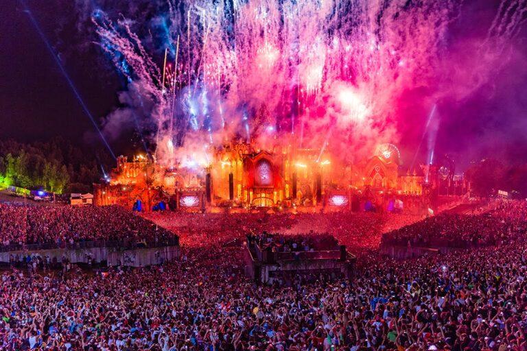 HOT: Tomorrowland &#8220;chơi lớn&#8221; livestream liên tiếp trong 21 NGÀY!