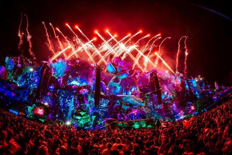 Tranh cãi xoay quanh việc nghệ sĩ được trả &#8220;cát-sê&#8221; ít hơn khi chơi tại Tomorrowland